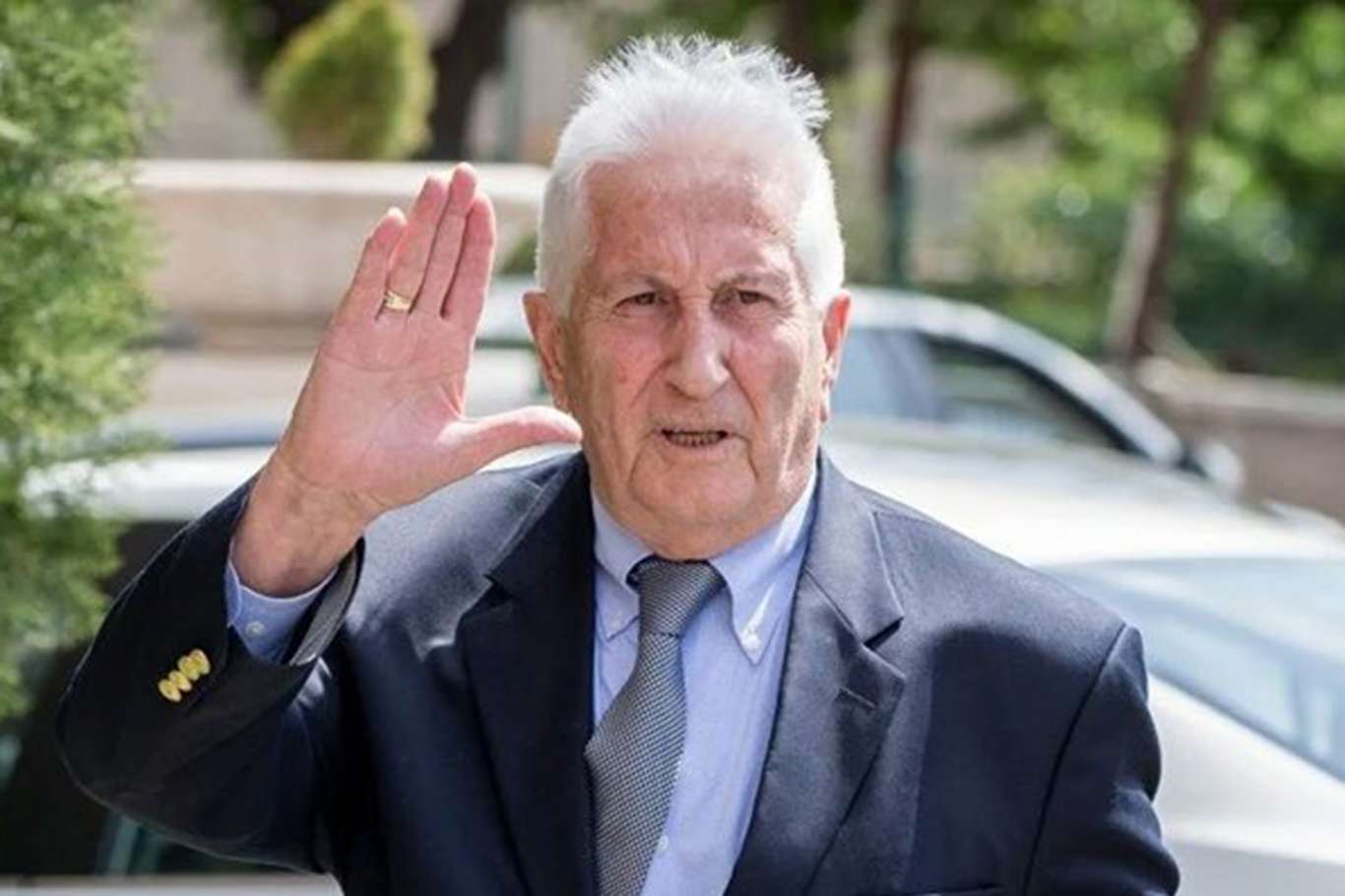 28 Şubat davasında müebbet hapse çaptırılan Emekli Orgeneral Çevik Bir tahliye edildi 28 Şubat davasında müebbet hapse çaptırılan Emekli Orgeneral Çevik Bir tahliye edildi